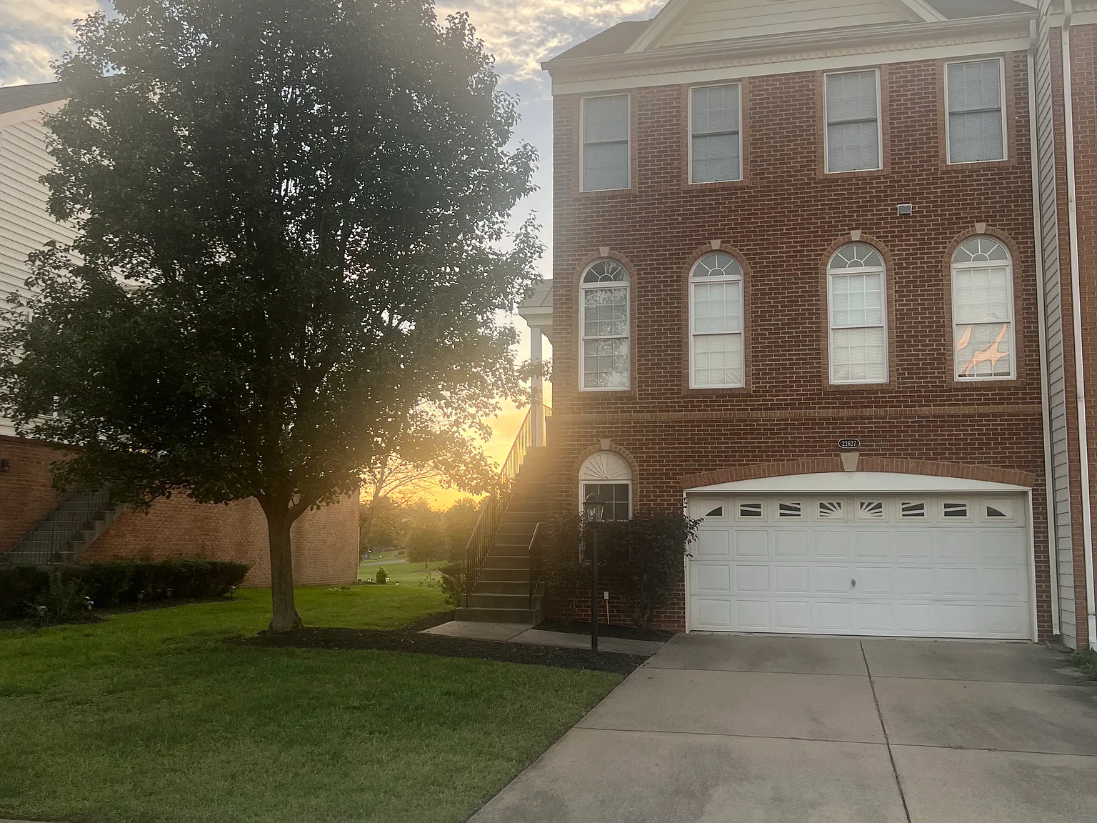 3 bed, 2944 sqft, $1,300 — Photo 1