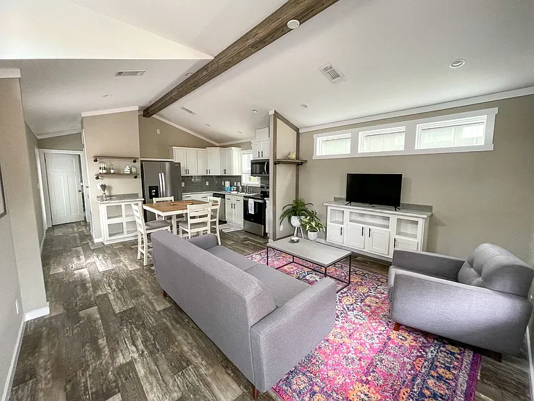 Casata Austin — Photo 20