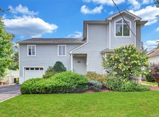 2070 Beverly Way, Merrick, NY 11566