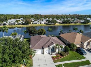 5402 Spectacular Bid Dr, Zephyrhills, FL 33544