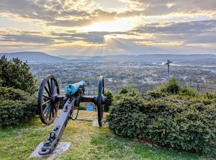 250 N Crest Rd, Chattanooga, TN 37404