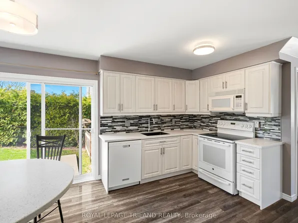 55 Sunrise Ct #A, London, ON N5V 4V5