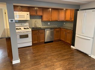 6834 Churchill St #C, Morton Grove, IL 60053