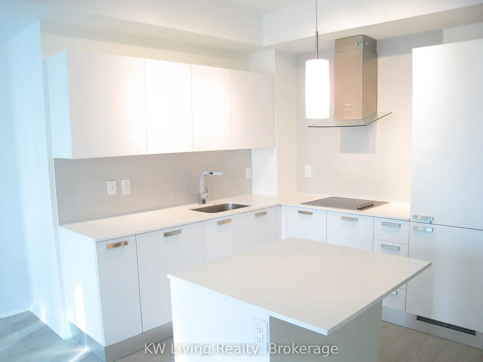 2 bed, $2,600 — Photo 3