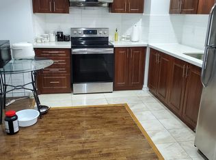 4 Libby Rd #1, Brampton, ON L6Y 0X7