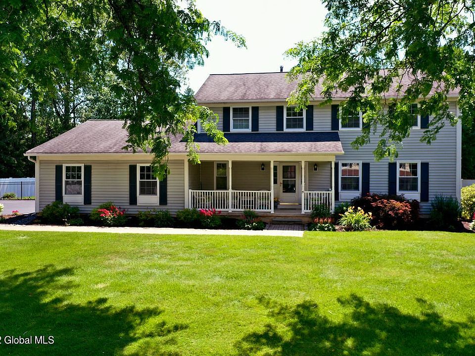 1st image of 19 Friar Tuck Way