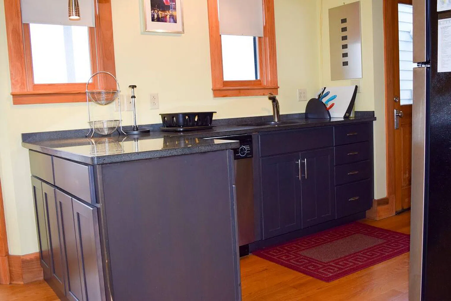 2 bed, 1.0 bath, $5,979 — Photo 4