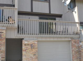 13428 Heather Hills Dr, Burnsville, MN 55337