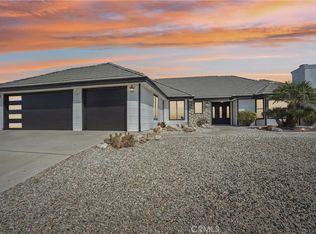 16457 Viho Rd, Apple Valley, CA 92307