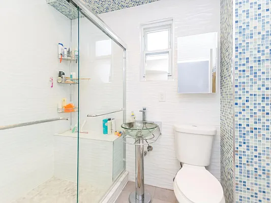 Rented by Re/Max In The City | media 19