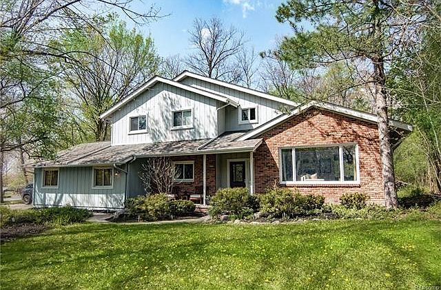 1st image of 36785 Quakertown Ln