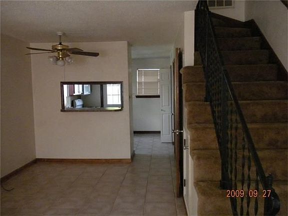 2nd image of 3637 Cypress St #B