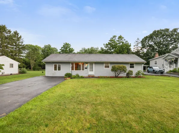 1703 Wallace St, Stroudsburg, PA 18360