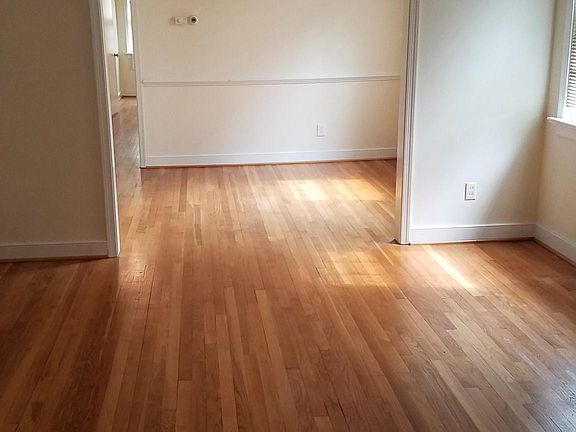 4th image of 5910 Grove Ave