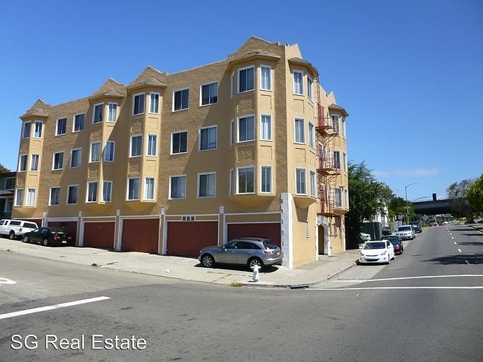 1st image of 3201 Beaumont Ave APT 2