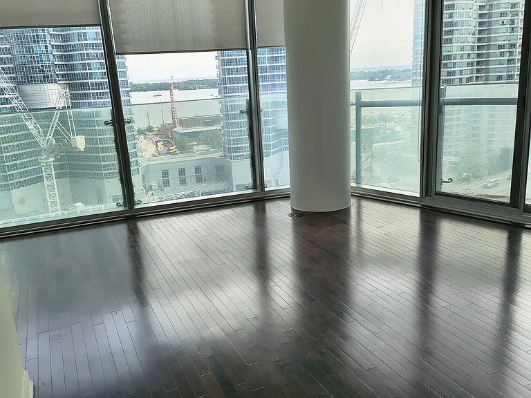 12 York St #1104 — Photo 11