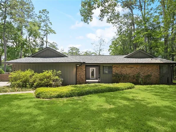 285 Oak Dr, Mandeville, LA 70471