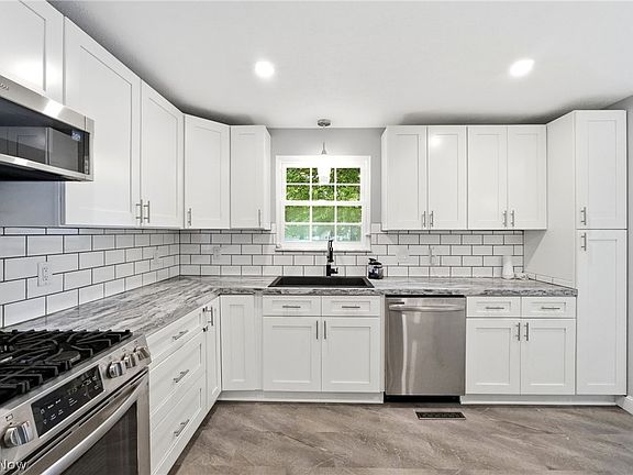 4th image of 7060 Andover Dr