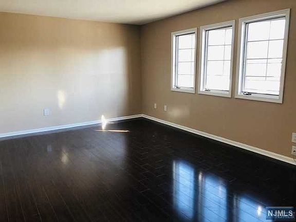 2nd image of 301 Bloomfield Ave APT 4