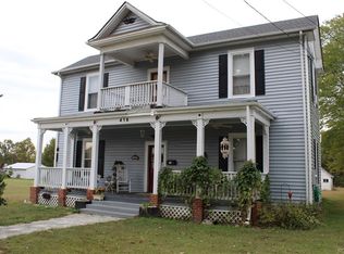 416 Custis St, Crewe, VA