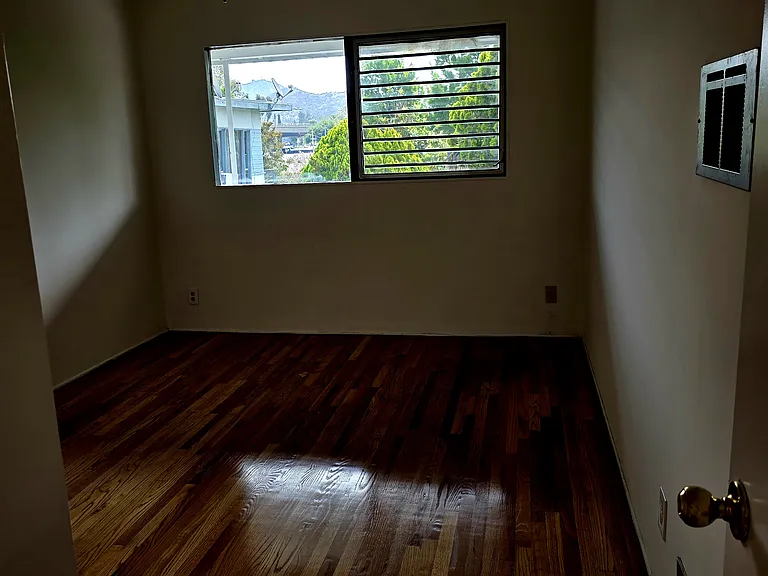 319 N Chevy Chase Dr #F — Photo 12