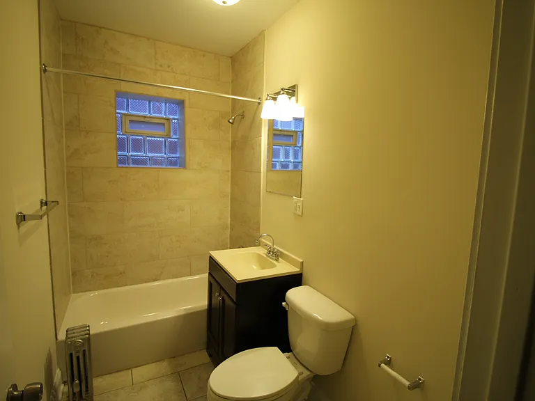 2318 W Granville Ave #1 — Photo 10