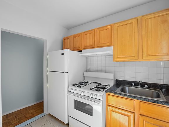 3rd image of 2492 Adam C Powell Blvd #24