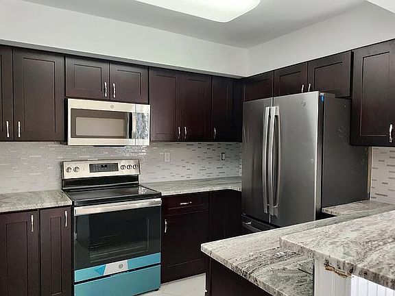 5th image of 3701 Pine Cone Cir