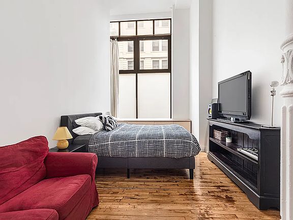 3rd image of 138 Broadway APT 1D
