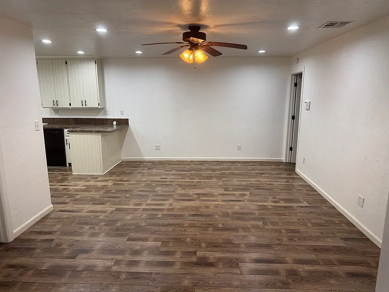 1020 S Morgan Rd — Photo 19