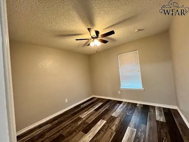 4800 Matterhorn Dr — Photo 16
