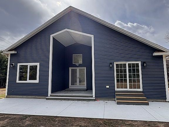 3rd image of 241 Palmer Rd
