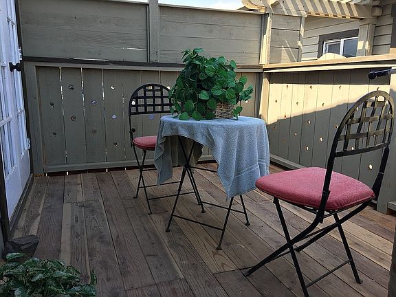3rd image of 2564 Montana St
