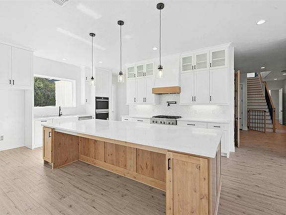 5th image of 1001 Isabella Way
