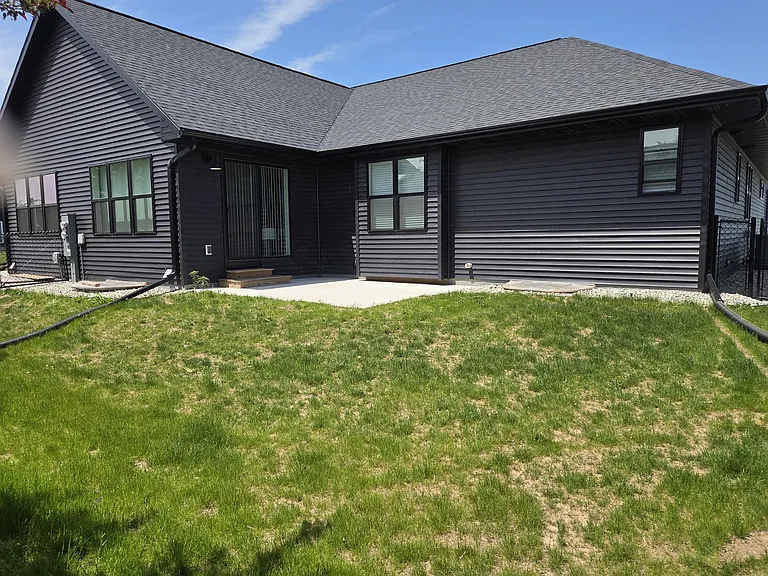 421 Founders Way — Photo 26