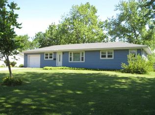 2012 Grant Ave, Charleston, IL 61920