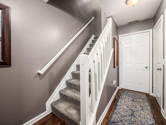 4th image of 5573 Bow Falls Blvd