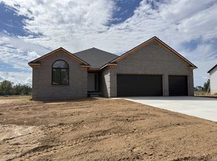 3528 Sicilia Dr, Tecumseh, MI 49286