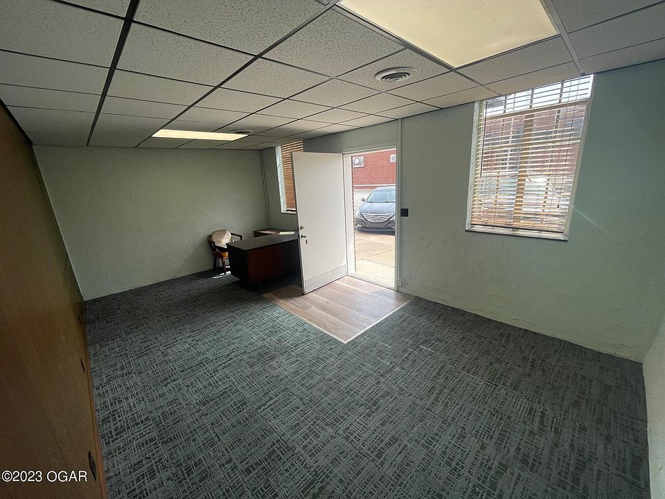 120 W 11th St, Baxter Springs, KS 66713 MLS 231196 Zillow