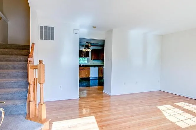 41 N Bellwoode Dr — Photo 2