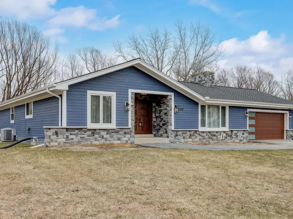 3200 San Juan TRAIL, Brookfield, WI 53005
