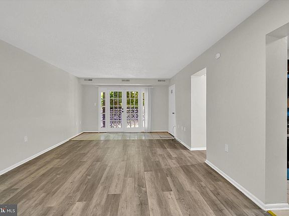 3rd image of 3805 Swann Rd APT T2