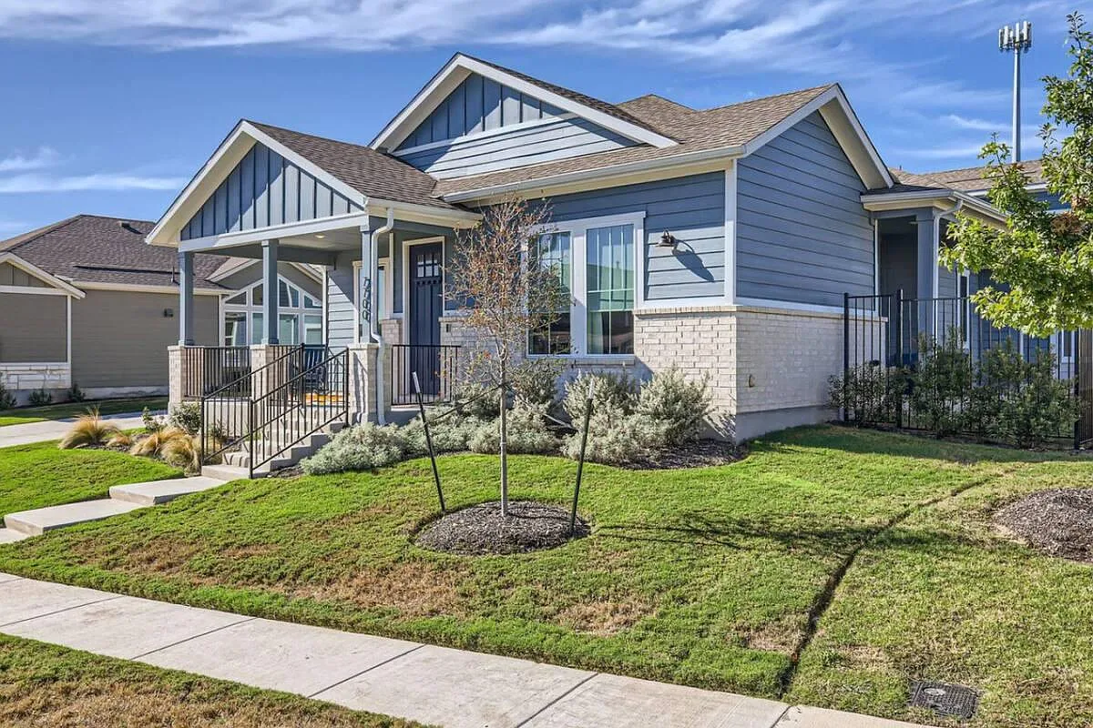 3 bed, 2.5 bath, 2162 sqft, $4,000 — Photo 1