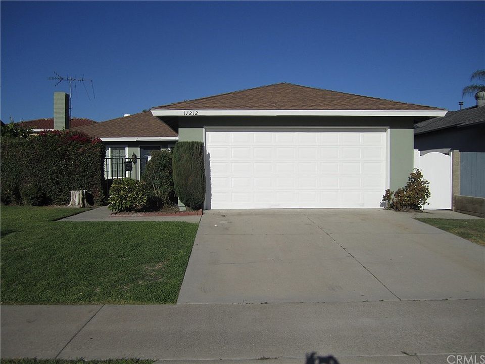 1st image of 17212 Parkvalle Ave
