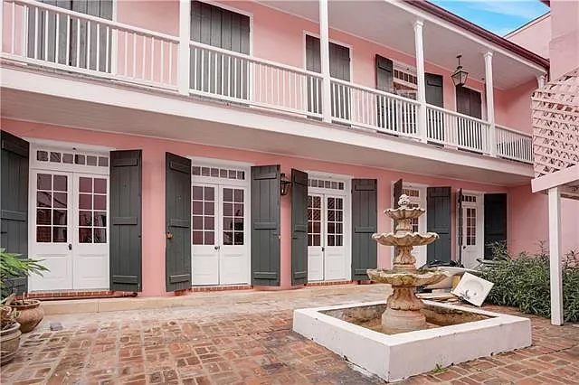 2 bed, 1.5 bath, 1408 sqft, $2,200 — Photo 4