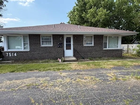 7514 N 2nd St, Machesney Park, IL 61115