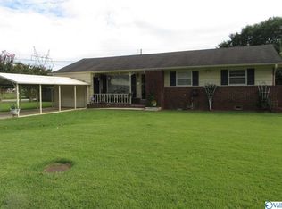 801 Clearview St SW, Decatur, AL 35601
