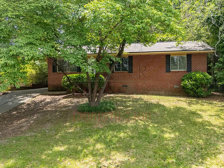 1722 Emerson Ave — Photo 2