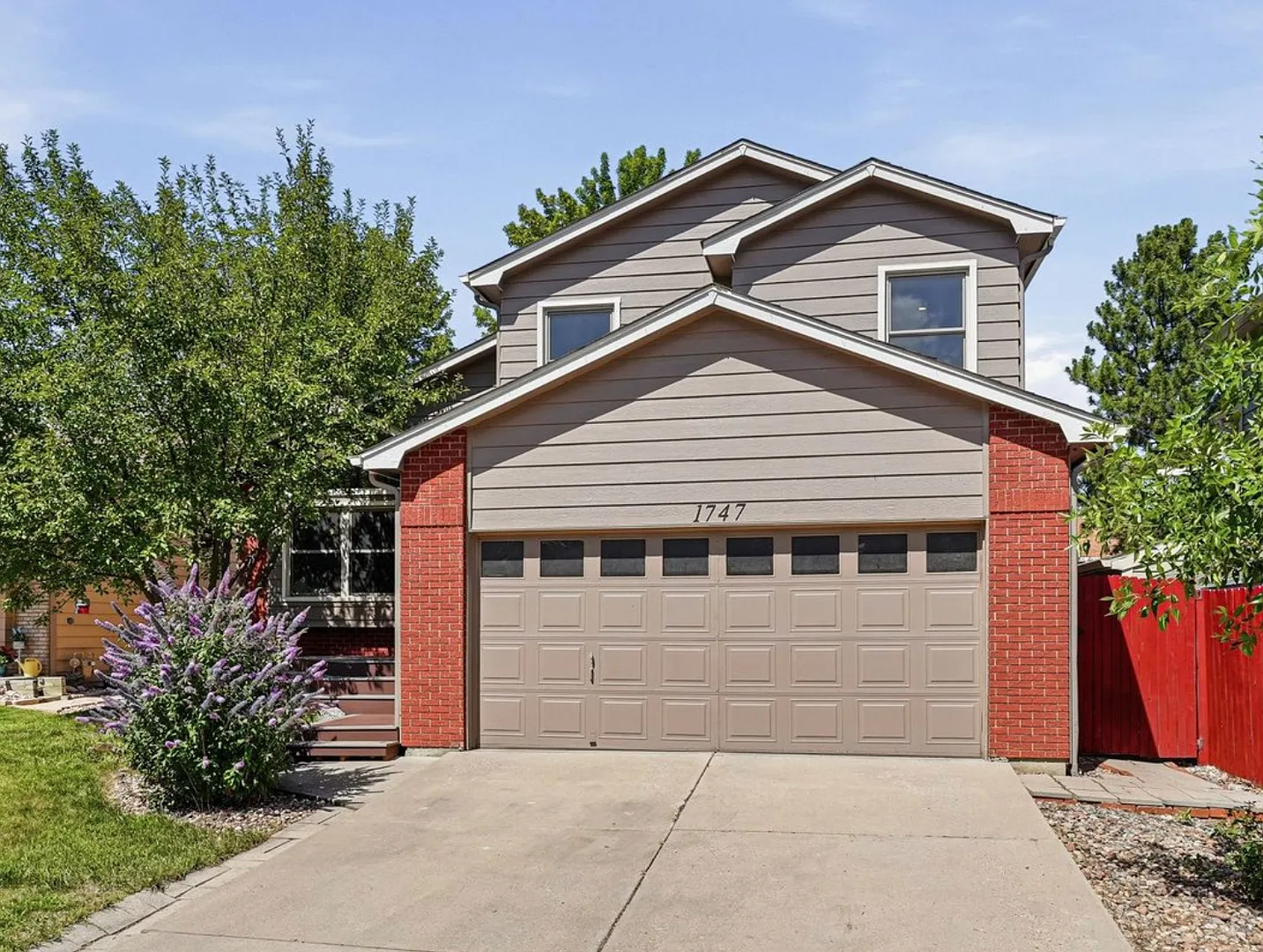 Sunny 4 bed, 4 bath Longmont Single-Family Home! Available NOW — Photo 1