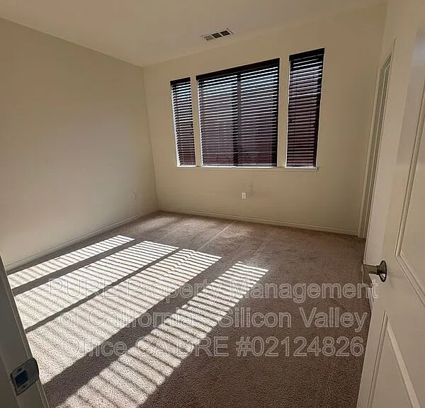 2712 Ferrara Cir — Photo 10
